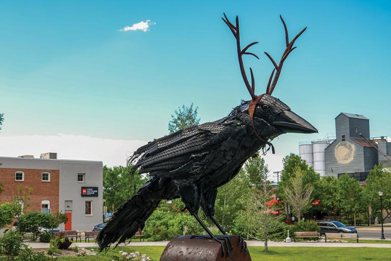 outdoor raven sculpture