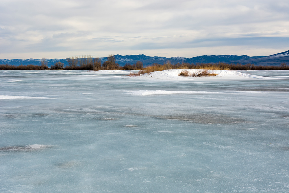 Wild Ice Skating Canyon Ferry Outside Bozeman 