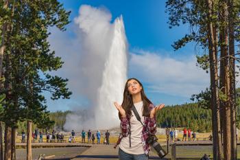 photo mishap yellowstone geyser