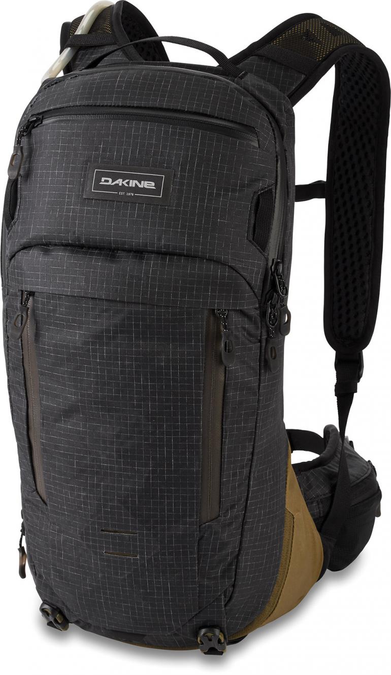 daypack, backpack, dakine