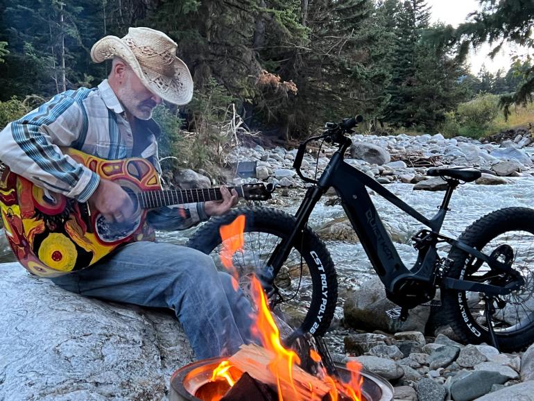 Hunter White Guitar Campfire