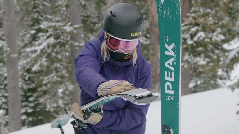 Peak skis woman skins