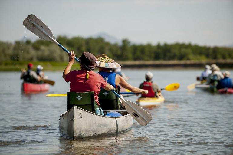 Canoeing Missouri River