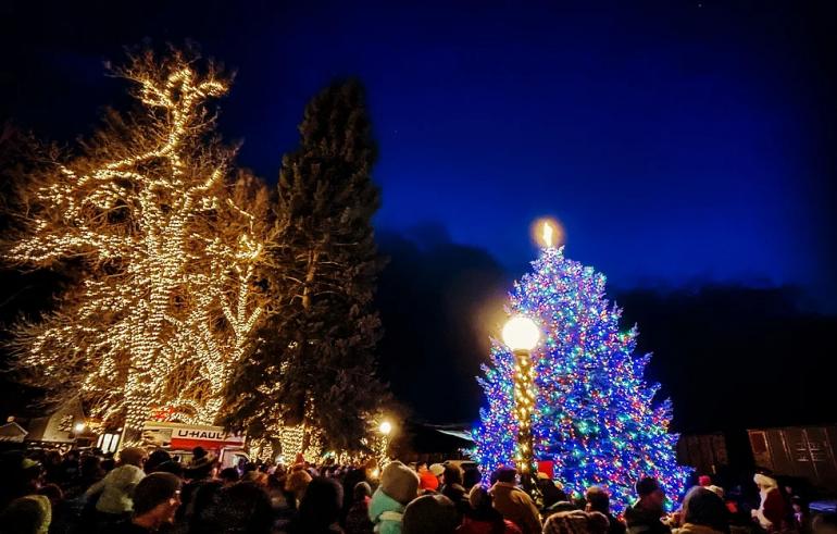 Christmas tree lighting in Livingston