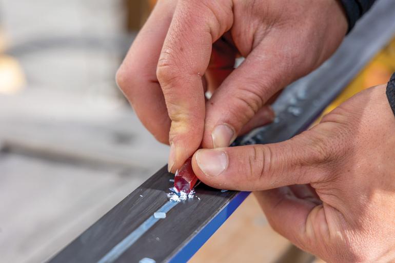 waxing skate ski