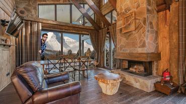 mansion squatting